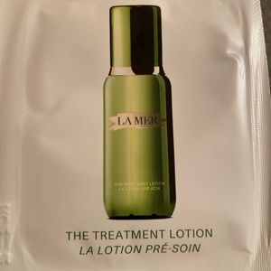 NEW La Mer
The Treatment Lotion 12 TRAVEL size individual packets 0.05 oz/1.5 ml